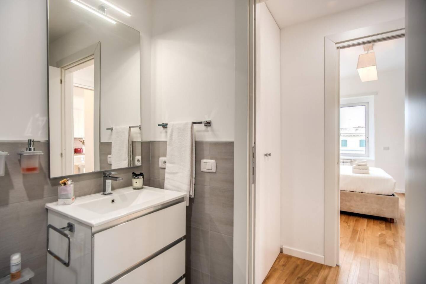 Naos Suite Close Popolo Square Rome Bagian luar foto