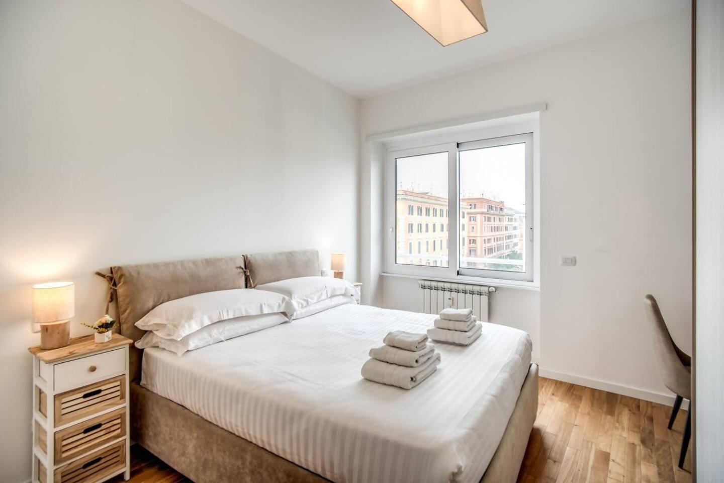 Naos Suite Close Popolo Square Rome Bagian luar foto