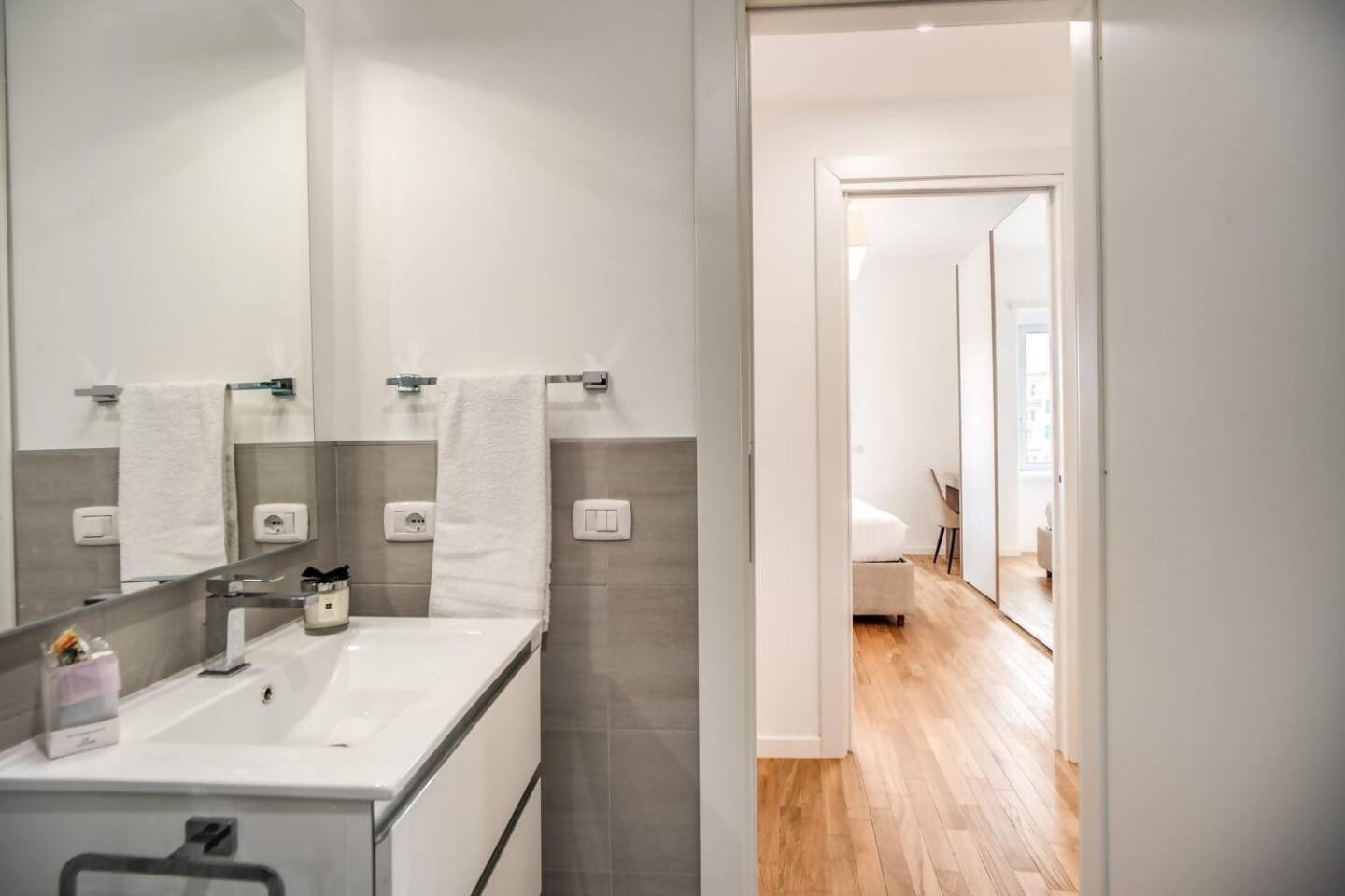 Naos Suite Close Popolo Square Rome Bagian luar foto
